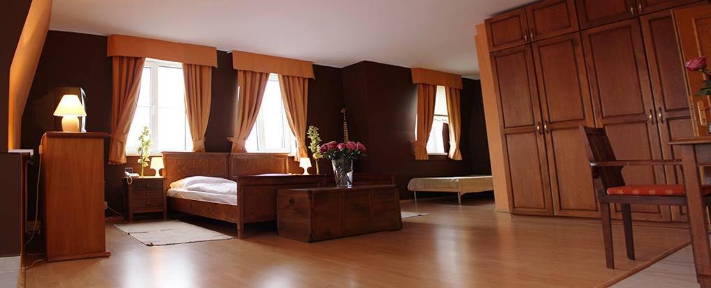 Kastiel Agatka Hotel Chorvatsky Grob Exterior photo