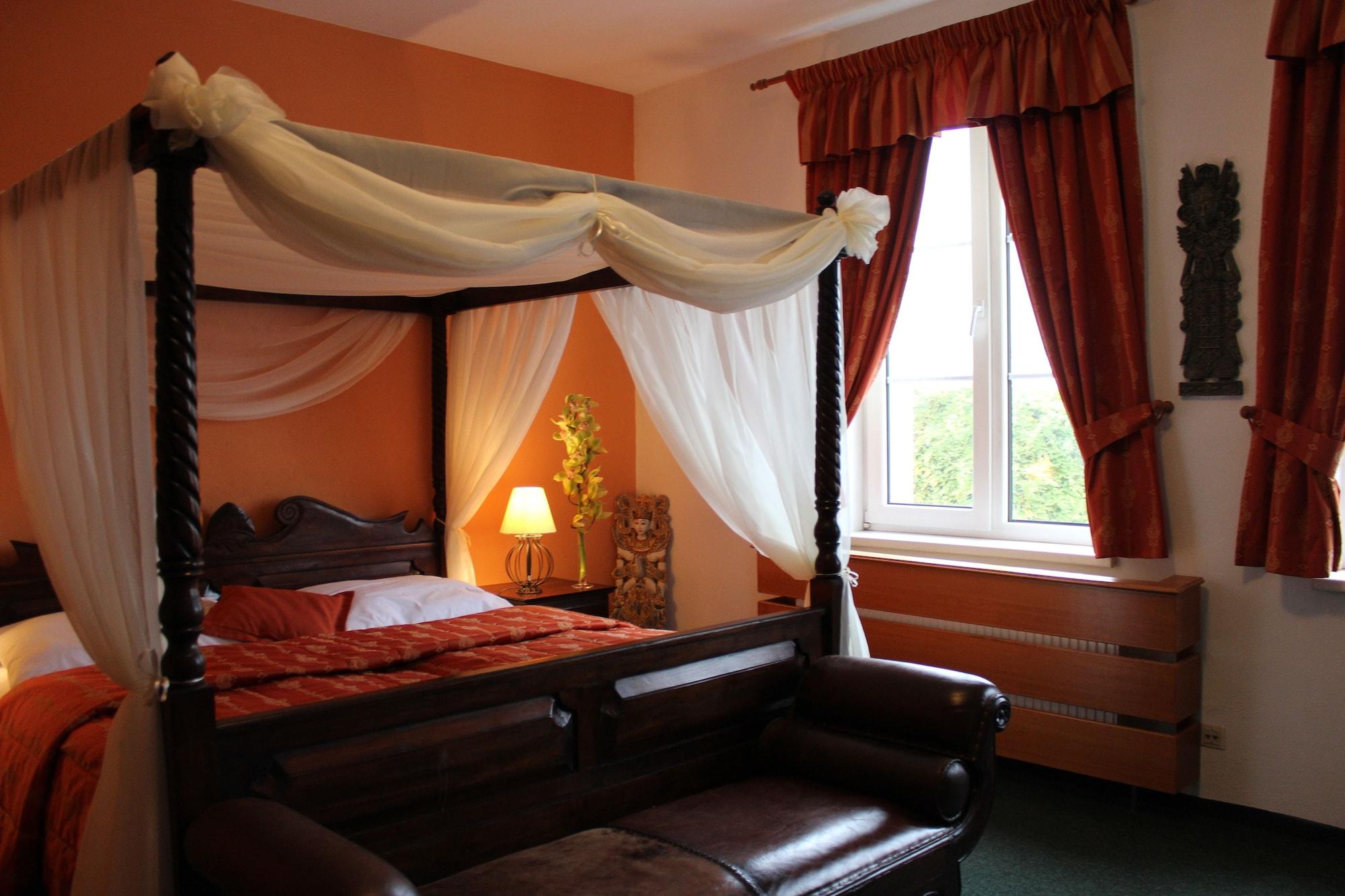 Kastiel Agatka Hotel Chorvatsky Grob Exterior photo